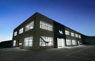 净亏6亿，李想认错，重定3大战略自我革命