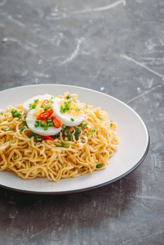 遇见小面股价破发 讲好规模故事还差多少火候？