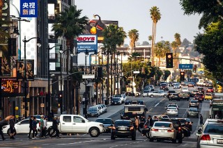 特朗普电影关税引众怒 美多行业联名抗议：想想后果