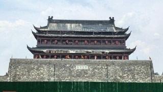 凤阳鼓楼瓦片脱落背后：涉事公司十年前曾因违规施工致文保建筑被烧毁