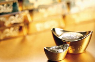 如何分析导致汇率升值的因素？汇率升值对经济有何影响？