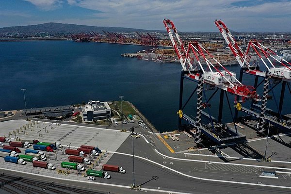 美国海关报告关税系统出现故障 暂未征收关税  第1张