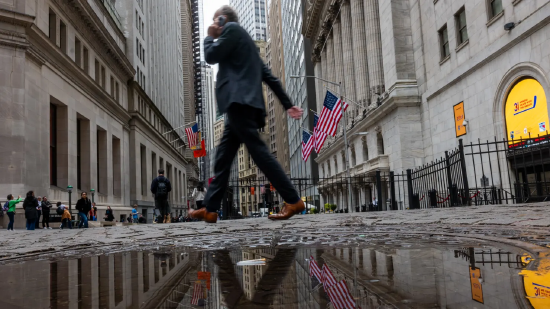 桥水对冲基金警告：特朗普政策可能引发经济衰退  第1张