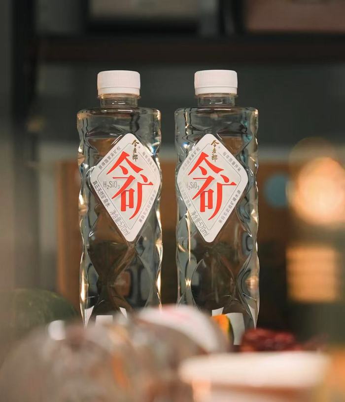 一瓶水赚2分钱的今麦郎困在低价里  第3张