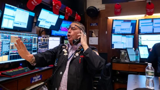 尾盘：美股继续上扬 道指上涨超700点  第1张