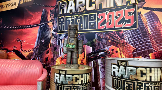 B站谷子墙、Switch2随便玩……我在好博会二次元区逛成“仓鼠囤货狂”  第8张