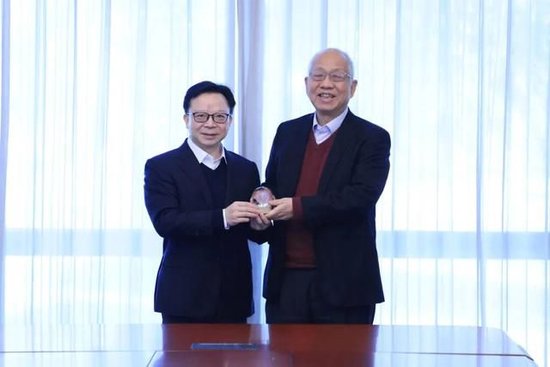 水木湛清华，桃李映晨曦|沐曦股份向清华大学捐赠仪式举行  第4张